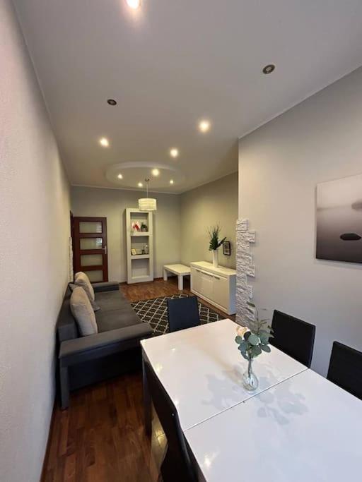 Big Apart - Rynek 8 - Nice View - 3 Rooms - 9 People Βρότσλαβ Εξωτερικό φωτογραφία