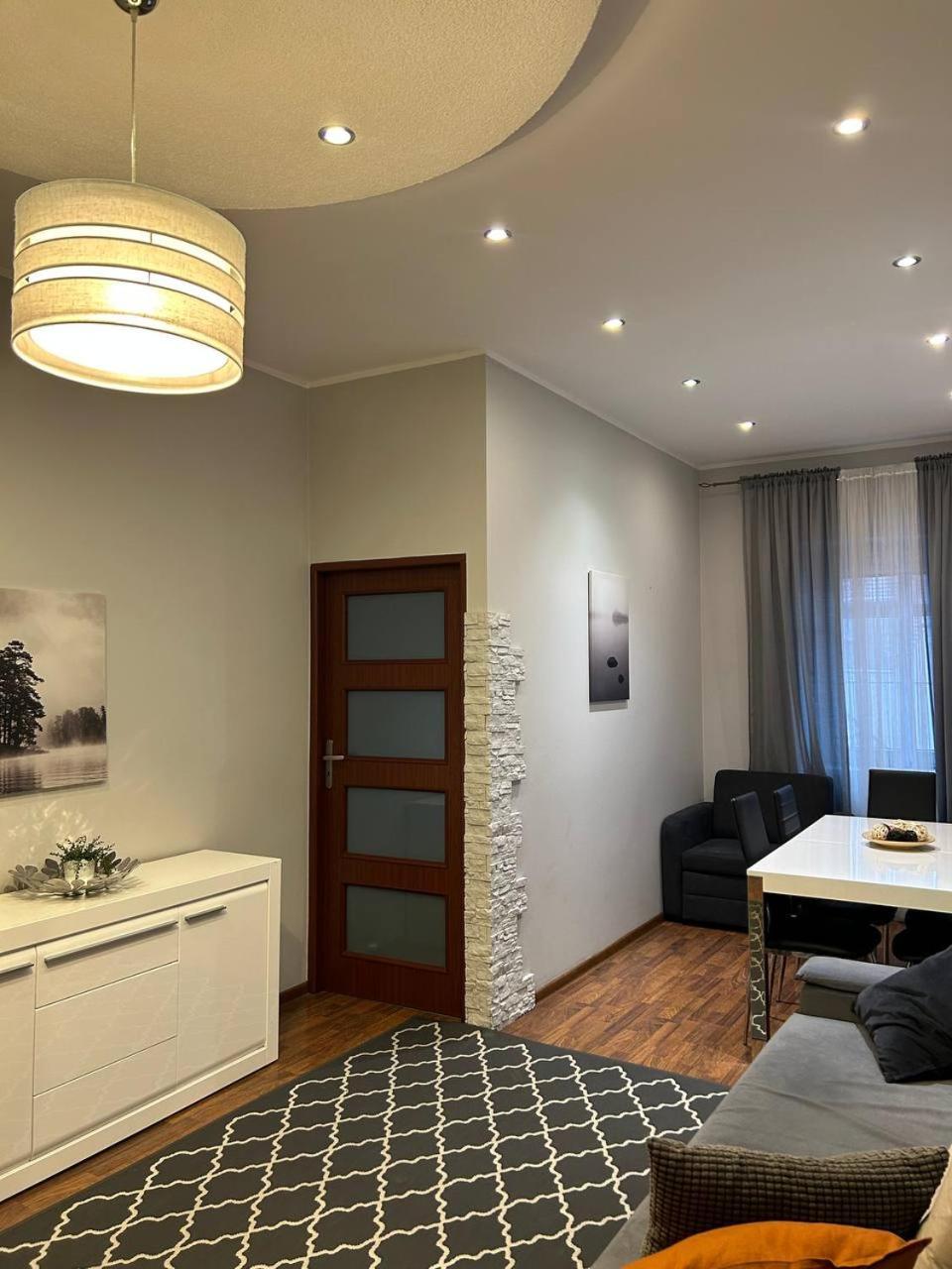 Big Apart - Rynek 8 - Nice View - 3 Rooms - 9 People Βρότσλαβ Εξωτερικό φωτογραφία