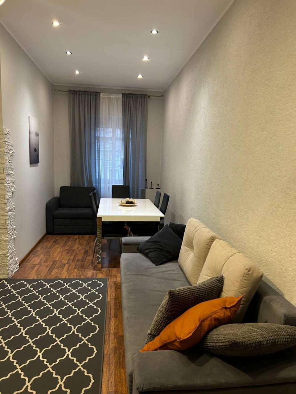 Big Apart - Rynek 8 - Nice View - 3 Rooms - 9 People Βρότσλαβ Εξωτερικό φωτογραφία