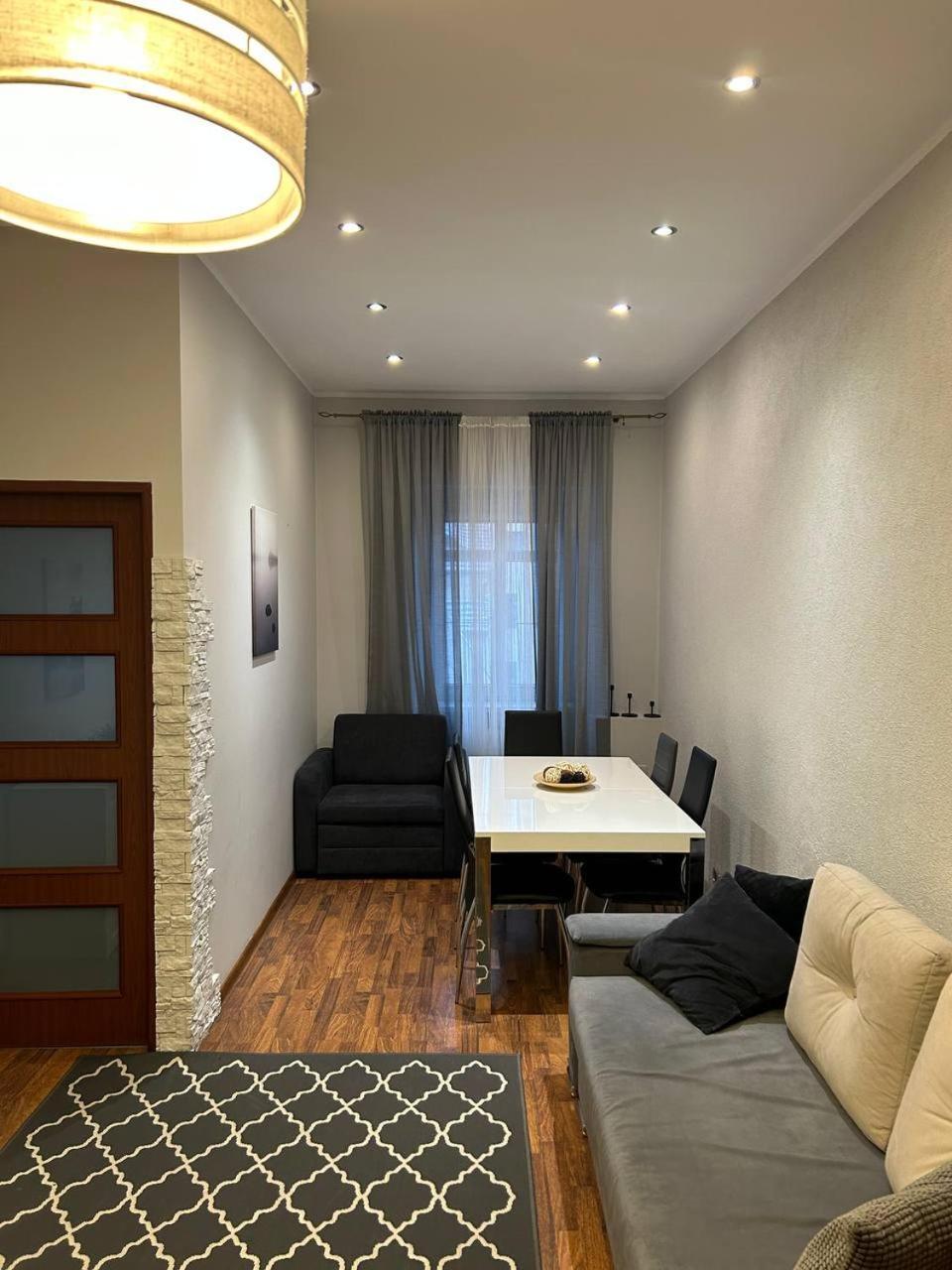 Big Apart - Rynek 8 - Nice View - 3 Rooms - 9 People Βρότσλαβ Εξωτερικό φωτογραφία